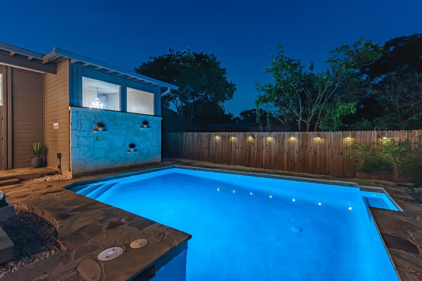 Serene Pool & Firepit In Stunning Home By Airport San Antonio Exteriör bild